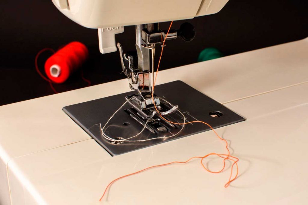 sewing-machine-maquina-de-coser